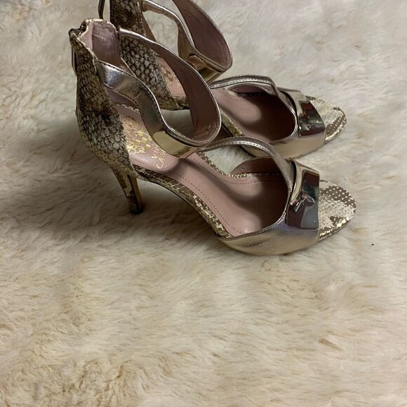 Vince Camuto Kipton Gold Snake Skin Heels size 8.5 - Picture 7 of 10